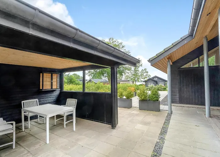 Feriehus Awesome In With View Sunds