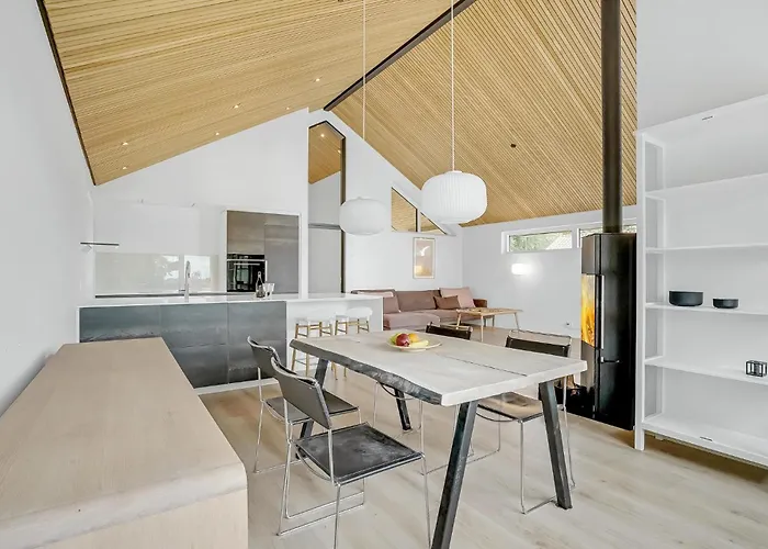 Feriehus Awesome In With View *