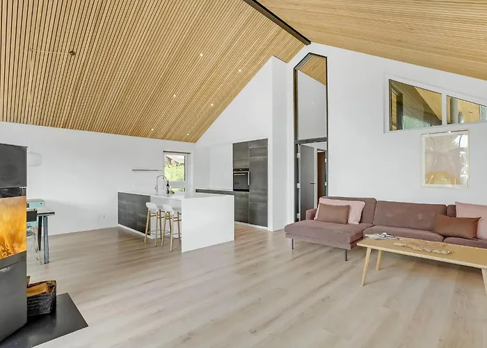 Feriehus Awesome In With View *